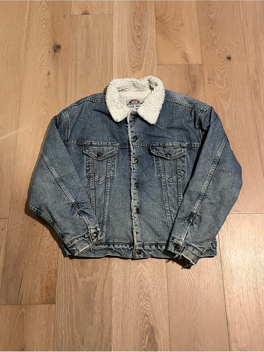 Vintage 2000s Levi’s Denim Jacket Blue Sherpa Lined Trucker Style